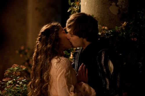 Romeo-Juliet-Kiss